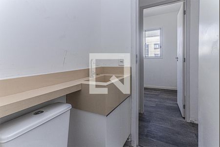 banheiro social_3 de apartamento para alugar com 2 quartos, 38m² em Vila Vermelha, São Paulo