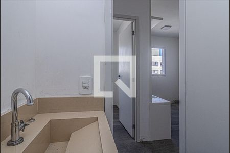 banheiro social_4 de apartamento para alugar com 2 quartos, 38m² em Vila Vermelha, São Paulo