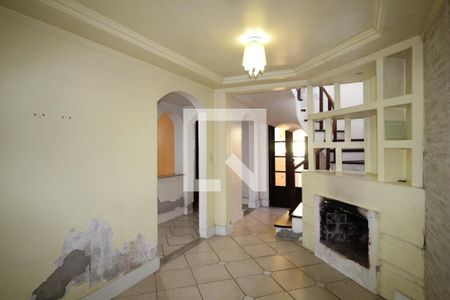 Sala de casa à venda com 3 quartos, 160m² em Costa E Silva, Porto Alegre