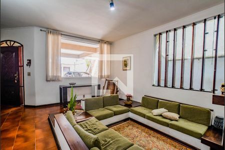 Sala 1 de casa para alugar com 3 quartos, 380m² em Santa Terezinha, Santo André