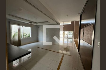 Foto 01 de casa para alugar com 4 quartos, 422m² em Vila Jaboticabeira, Taubaté