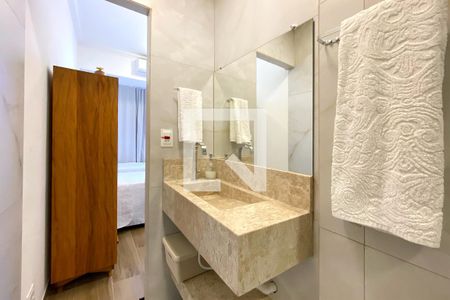 Banheiro de kitnet/studio à venda com 1 quarto, 20m² em Lourdes, Belo Horizonte