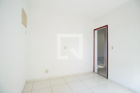 Quarto 1 de casa para alugar com 2 quartos, 85m² em Irajá, Rio de Janeiro