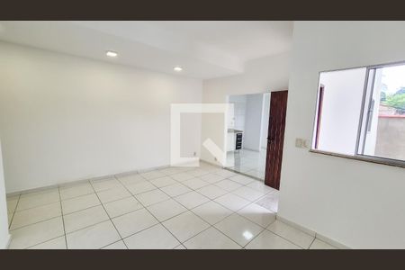 Sala de apartamento para alugar com 2 quartos, 70m² em Irajá, Rio de Janeiro