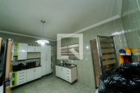 Casa para alugar com 2 quartos, 240m² em Fazenda da Juta, São Paulo