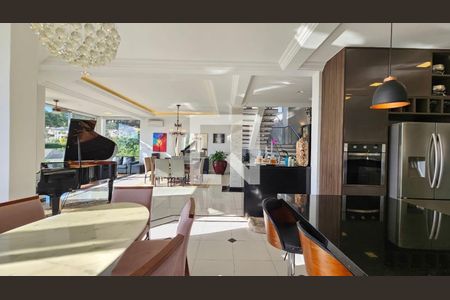 Casa à venda com 5 quartos, 730m² em Residencial Dez (Alphaville), Santana de Parnaíba