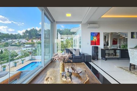 Casa à venda com 5 quartos, 730m² em Residencial Dez (Alphaville), Santana de Parnaíba