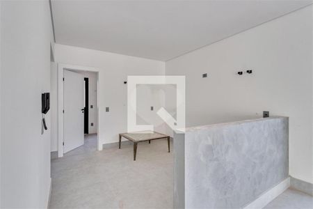 Casa à venda com 4 quartos, 376m² em Jardim Petropolis, São Paulo