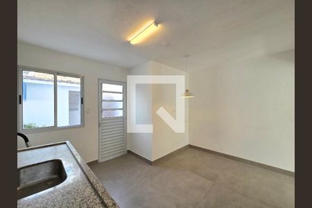 Cozinha de casa para alugar com 2 quartos, 80m² em Vila Olímpia, São Paulo