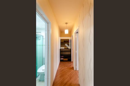Corredor de apartamento à venda com 2 quartos, 52m² em Vila Palmeiras, São Paulo