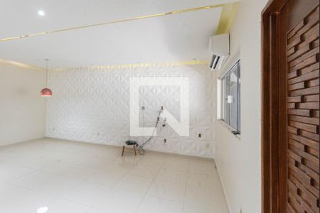 Sala de casa à venda com 3 quartos, 218m² em Jardim Uruguai, Campinas