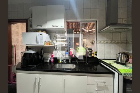 Cozinha de casa à venda com 3 quartos, 88m² em São João Batista, Belo Horizonte