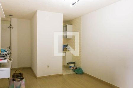 Sala de apartamento para alugar com 2 quartos, 50m² em Tomás Coelho, Rio de Janeiro