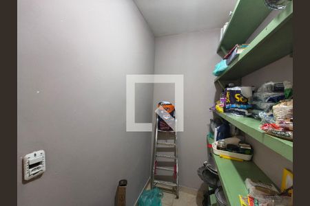 Despensa de casa de condomínio para alugar com 3 quartos, 750m² em Barra Olímpica, Rio de Janeiro