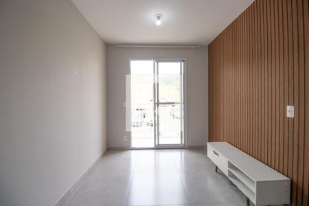Sala de apartamento para alugar com 2 quartos, 48m² em Lajeado, Cotia