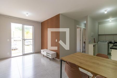 Sala de apartamento para alugar com 2 quartos, 48m² em Lajeado, Cotia