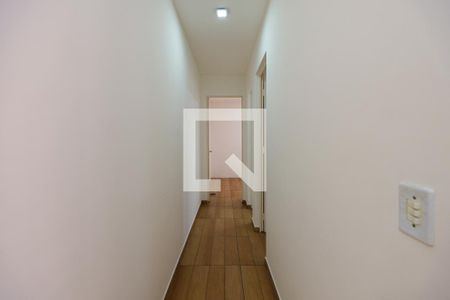 Corredor de apartamento para alugar com 2 quartos, 50m² em Vila Andrade, São Paulo