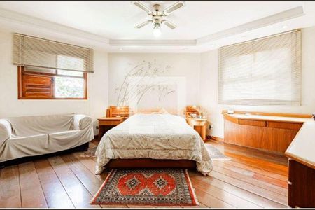 Casa à venda com 3 quartos, 340m² em Residencial Cinco (Alphaville), Santana de Parnaíba