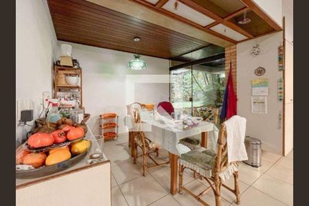 Casa à venda com 4 quartos, 400m² em Residencial Nove (Alphaville), Santana de Parnaíba