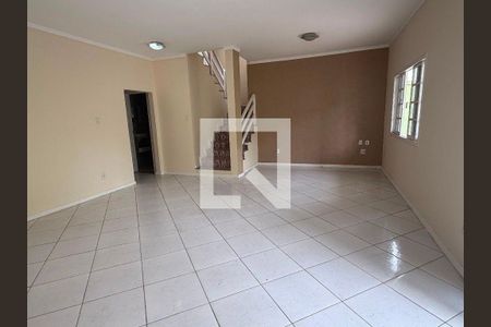 Casa à venda com 3 quartos, 219m² em Serra Grande, Niterói