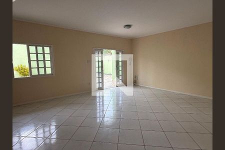 Casa à venda com 3 quartos, 219m² em Serra Grande, Niterói