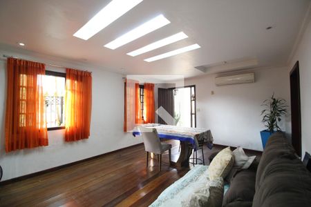 Sala de casa de condomínio para alugar com 3 quartos, 170m² em Taquara, Rio de Janeiro