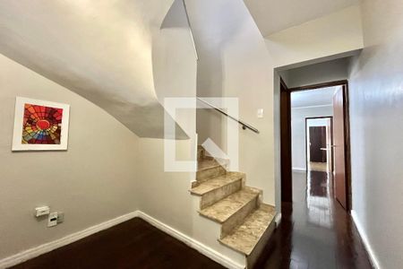 Escada de casa para alugar com 3 quartos, 250m² em Vila Mascote, São Paulo