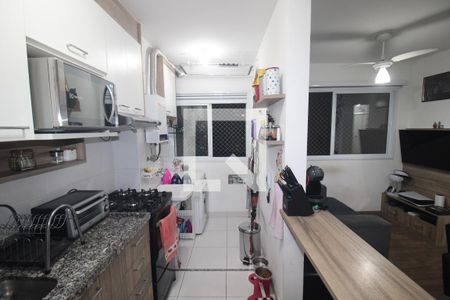Sala / Cozinha de apartamento à venda com 2 quartos, 42m² em Santa Teresinha, São Paulo