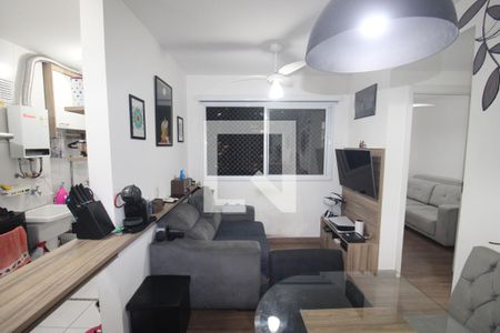 Sala / Cozinha de apartamento à venda com 2 quartos, 42m² em Santa Teresinha, São Paulo