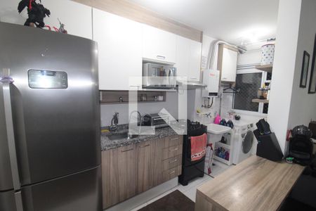 Sala / Cozinha de apartamento à venda com 2 quartos, 42m² em Santa Teresinha, São Paulo