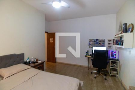 Quarto 1 de casa à venda com 3 quartos, 210m² em Santa Rosa, Niterói