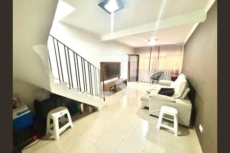 Sala de casa à venda com 2 quartos, 125m² em Jardim Santa Maria, São Paulo
