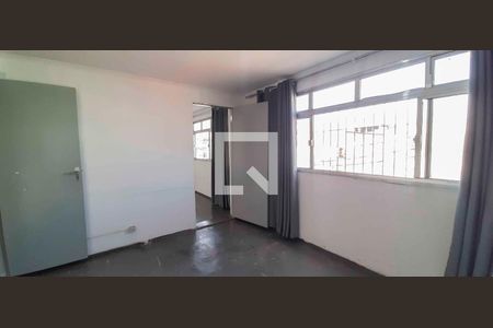 Apartamento para alugar com 2 quartos, 56m² em Km 18, Osasco