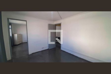 Apartamento para alugar com 2 quartos, 56m² em Km 18, Osasco