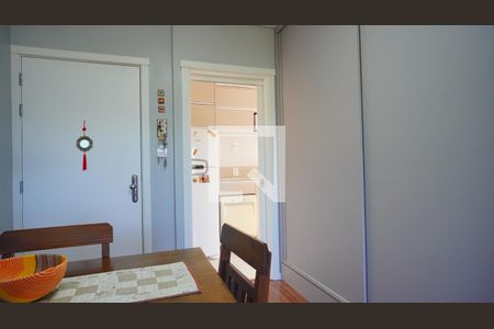 Sala  de apartamento à venda com 2 quartos, 49m² em São José, Porto Alegre