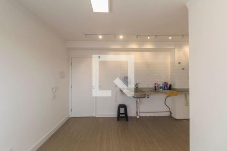 Sala/Cozinha de apartamento para alugar com 2 quartos, 42m² em Sítio da Figueira, São Paulo