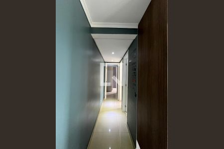 Corredor de apartamento à venda com 2 quartos, 49m² em Jardim Celeste, São Paulo