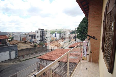 Casa à venda com 86m², 3 quartos e 1 vagaVaranda
