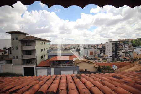 Casa à venda com 86m², 3 quartos e 1 vagaVista