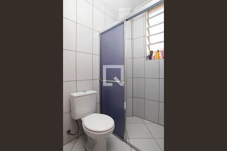 Banheiro de apartamento à venda com 1 quarto, 37m² em Centro Histórico, Porto Alegre