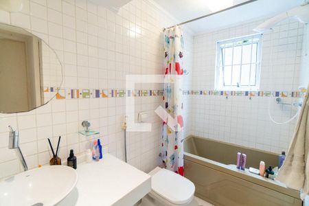 Banheiro da Suíte de casa para alugar com 3 quartos, 182m² em Mirandópolis, São Paulo