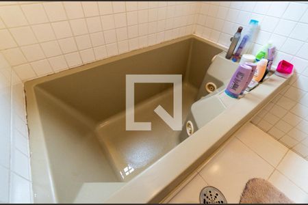 Banheiro da Suíte de casa para alugar com 3 quartos, 182m² em Mirandópolis, São Paulo