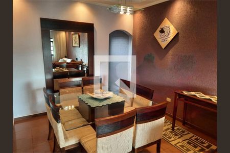 Casa à venda com 3 quartos, 181m² em Limoeiro, São Paulo