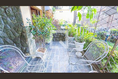 Varanda de casa à venda com 5 quartos, 360m² em São José, Belo Horizonte