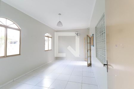 Casa à venda com 7 quartos, 600m² em Tucuruvi, São Paulo