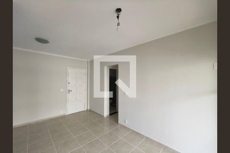 Sala de apartamento para alugar com 2 quartos, 56m² em Taquara, Rio de Janeiro