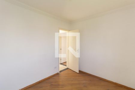 Quarto 2 de apartamento para alugar com 2 quartos, 50m² em Vila Carmosina, São Paulo