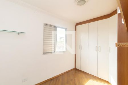Quarto 1 de apartamento para alugar com 2 quartos, 50m² em Vila Carmosina, São Paulo