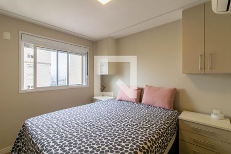 Suíte  de apartamento à venda com 2 quartos, 68m² em Jardim Flor da Montanha, Guarulhos