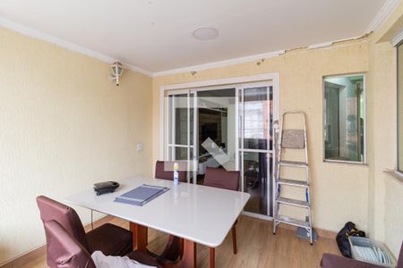 Sacada de casa à venda com 5 quartos, 400m² em Bussocaba, Osasco